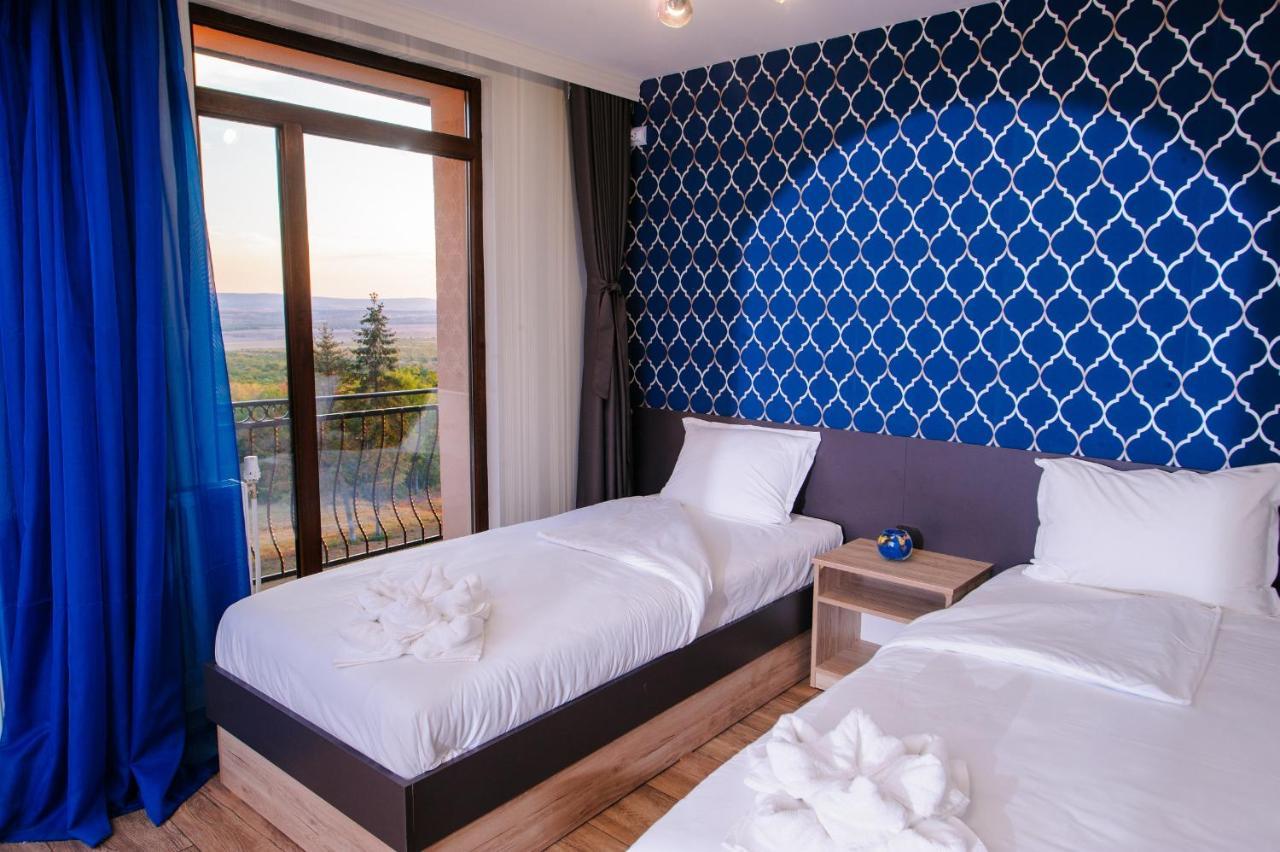 Пиргуля Hotel Miladinovtsi ภายนอก รูปภาพ